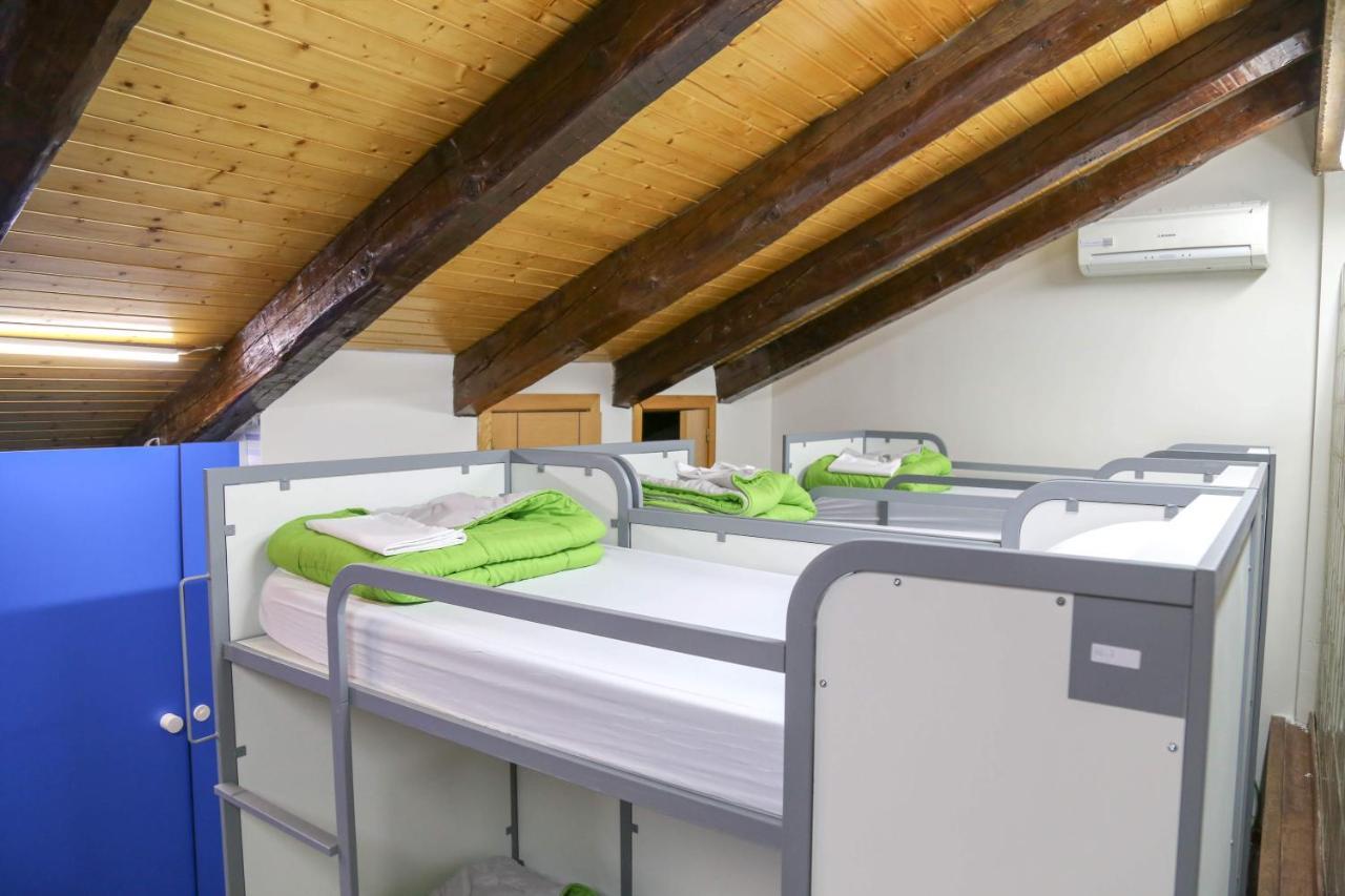 Cats Hostel Madrid Sol Екстериор снимка